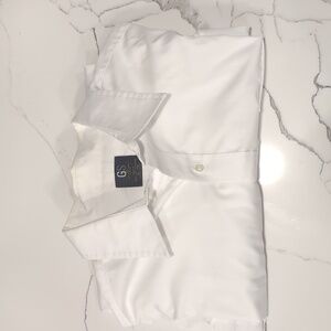 White Dress Shirt with Classic Button-Down Style